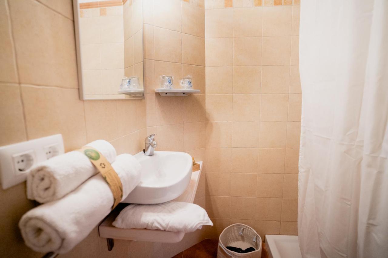 Hostal Sa Posada Set Cales ثيوداديلا المظهر الخارجي الصورة